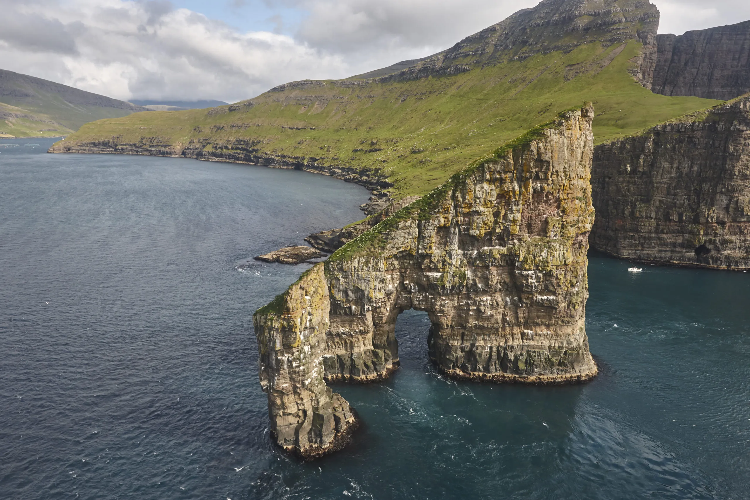 faroe-islands-dramatic-coastline-viewed-from-helic-2025-01-27-16-28-19-utc-scaled