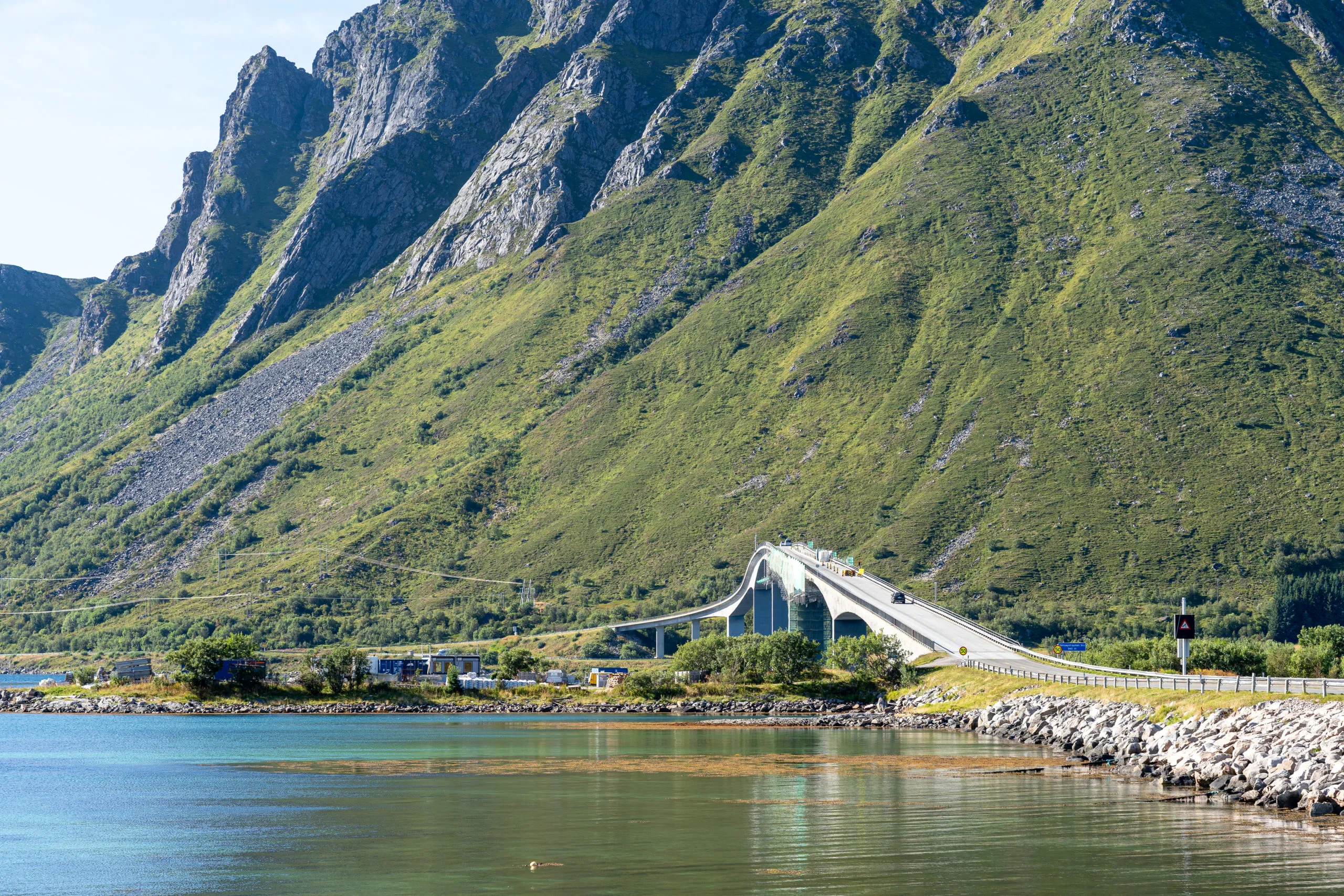 gimsoystraumen-bro-bridge-in-norway-on-the-way-to-2025-02-02-08-35-10-utc-scaled