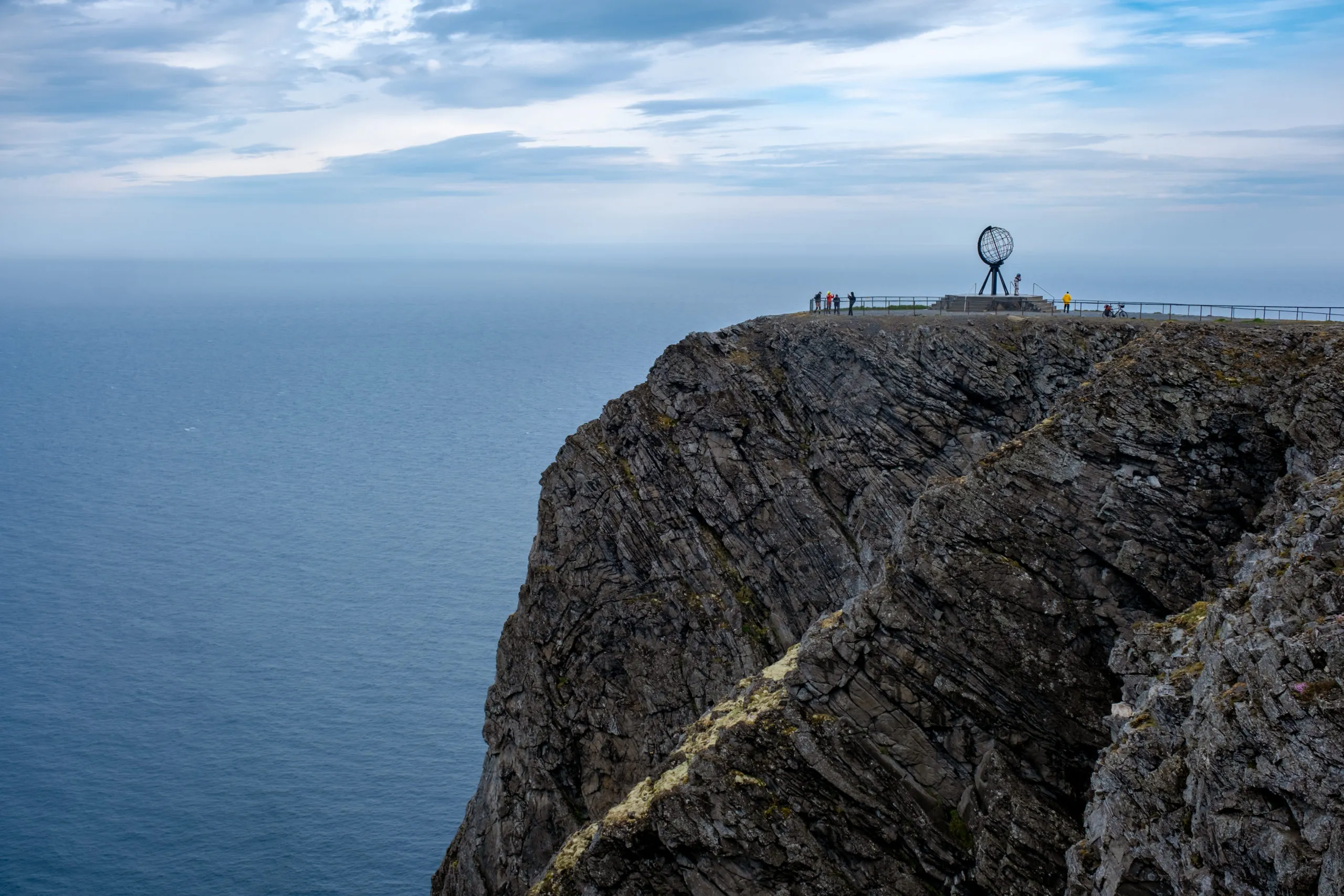 north-cape-s-edge-a-glimpse-of-norway-s-beauty-2025-01-09-18-42-23-utc-scaled